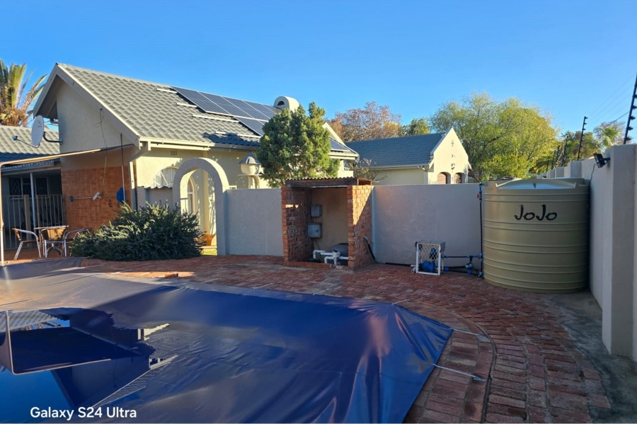 4 Bedroom Property for Sale in Hillcrest Northern Cape